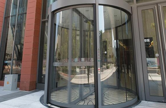 甘肃旋转门在使用过程中可能会出现的状况！