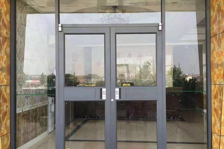 甘肃双玻肯德基门 | 中空钢化玻璃 | 隔音保温！